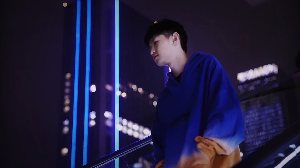 还是接受新