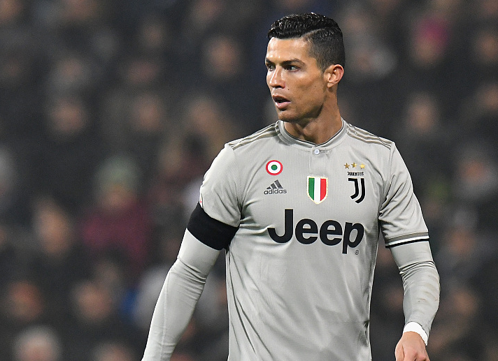 体育欧联杯：C罗斩获赛季首球 曼联客场2-0谢里夫